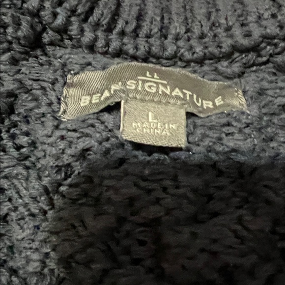 L.L. Bean Men's Navy Cable Knit Sweater - Picture 12 of 15